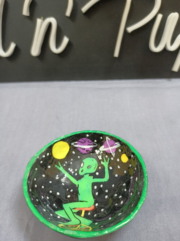 CYCLING ALIEN GLOW IN THE DARK MIXING BOWL